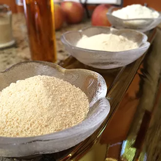 Qwik Flo® Honey Gran™ Sugar and Honey Blend (granules and powder)